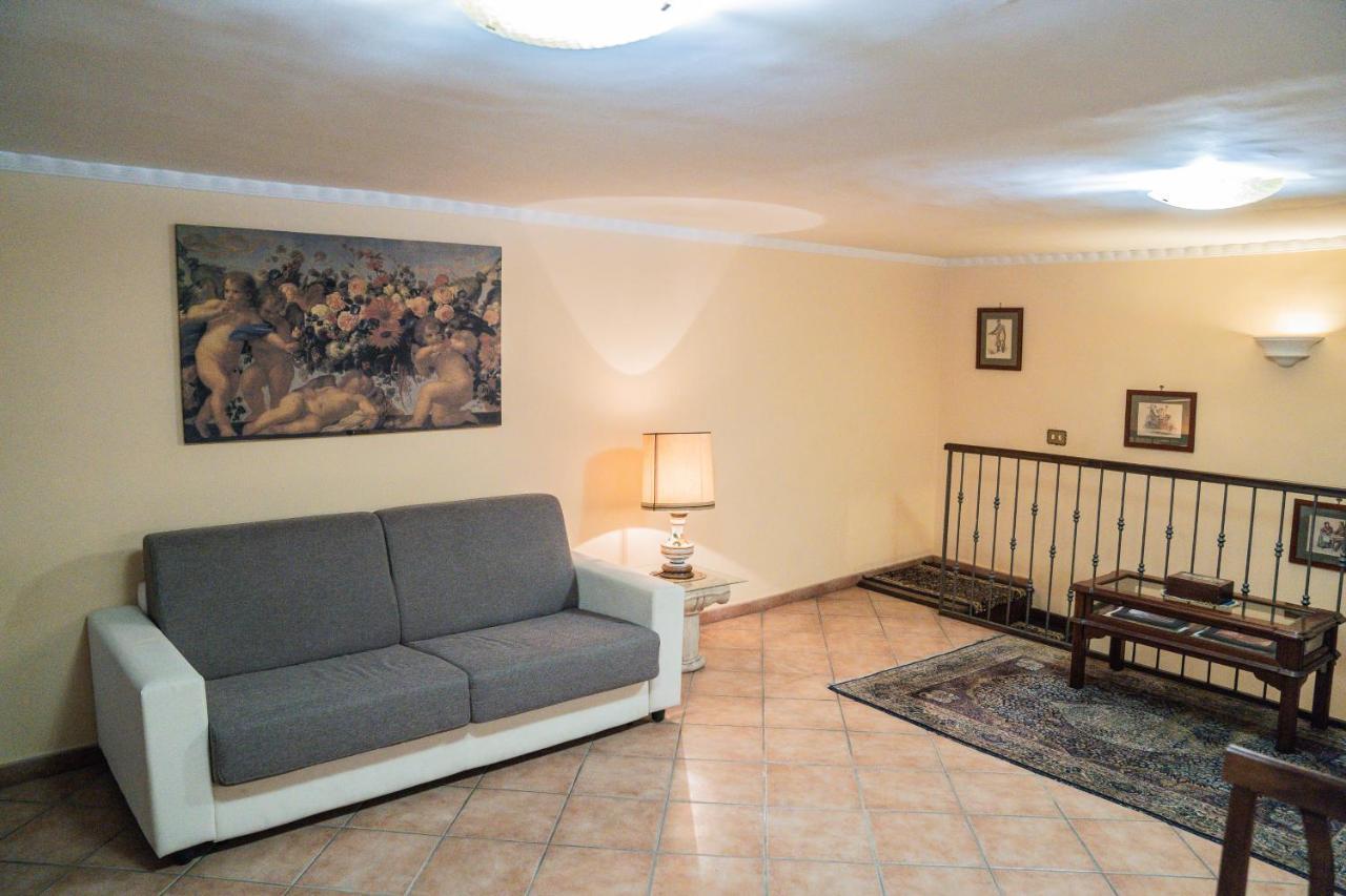 Domus Ugo Apartman Nápoly Kültér fotó