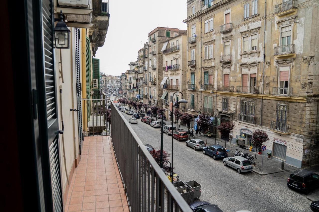 Domus Ugo Apartman Nápoly Kültér fotó