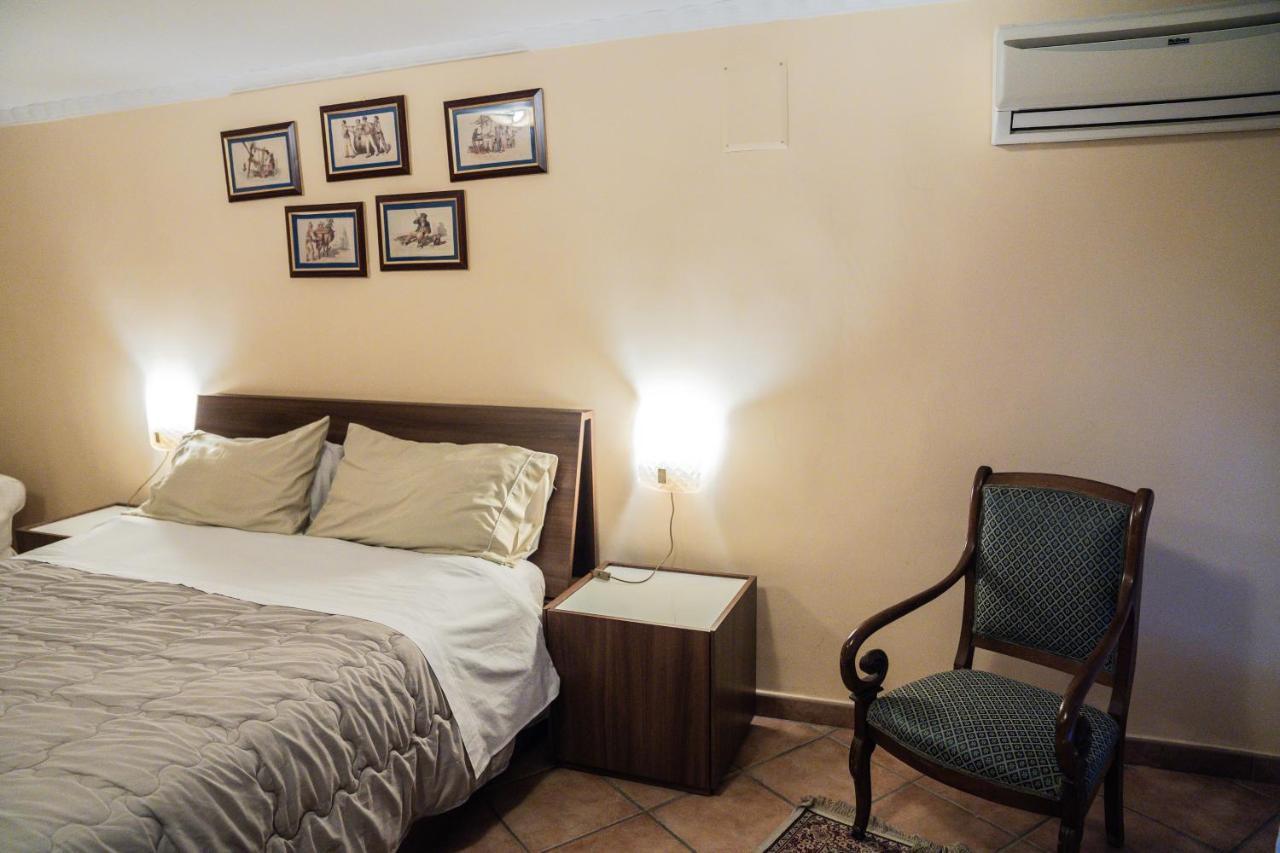 Domus Ugo Apartman Nápoly Kültér fotó