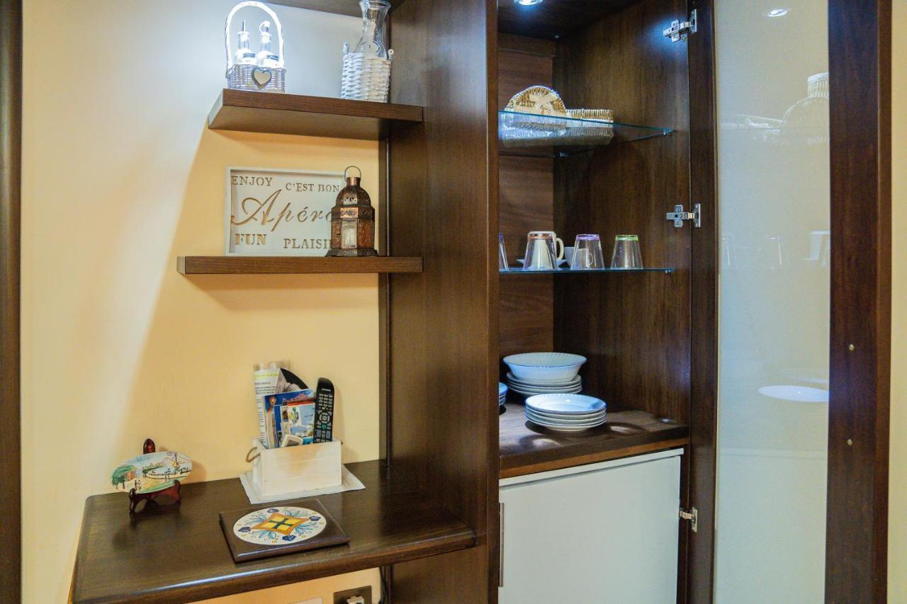 Domus Ugo Apartman Nápoly Kültér fotó
