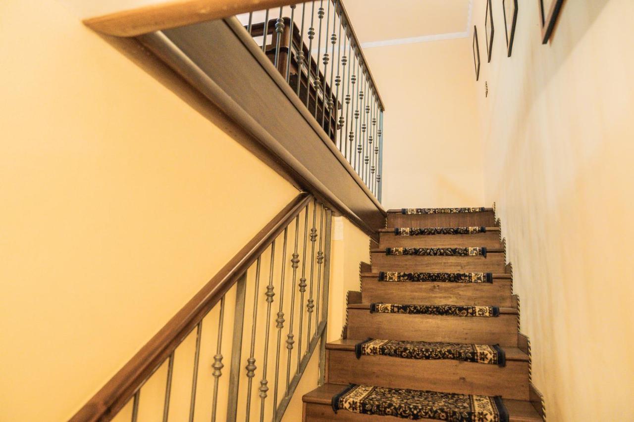 Domus Ugo Apartman Nápoly Kültér fotó